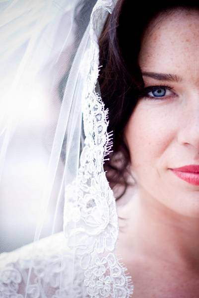 reggie-megan-2 bride veil makeup