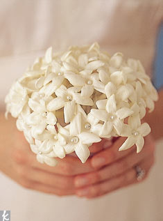 stephanotis-with-pearls