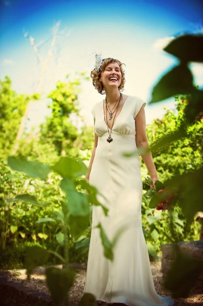 bride-in-field