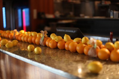 bar-lined-with-oranges-and-lemons