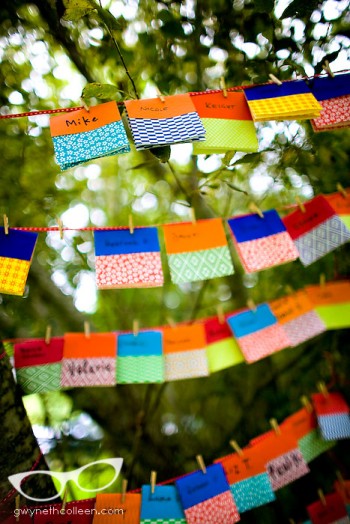 clothesline-escort-cards clothesline-escort-cards