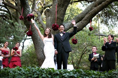 pomanders-hanging-from-trees