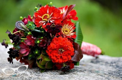 red-green-brown-bouquet red-green-brown-bouquet