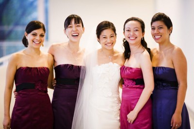 bridesmaids-in-shades-of-purple bridesmaids-in-shades-of-purple