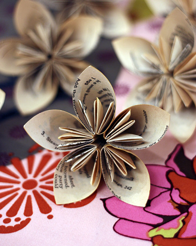 paper flowers how to. paper flower technique is
