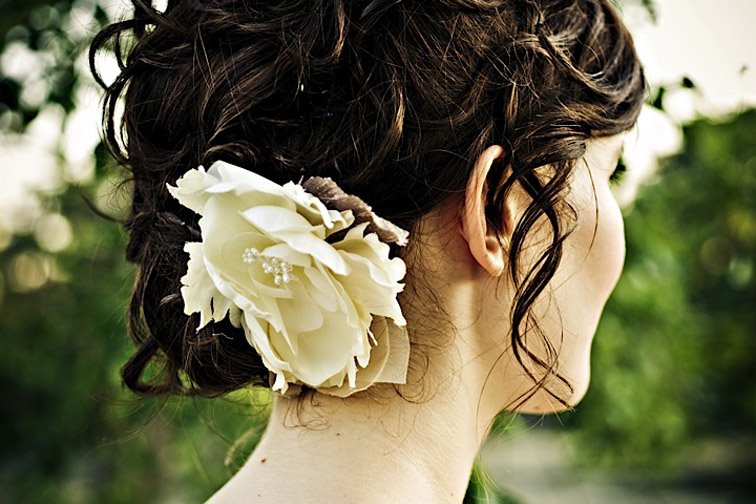 Of course, I had to include my favorite wedding hair of ALL time.