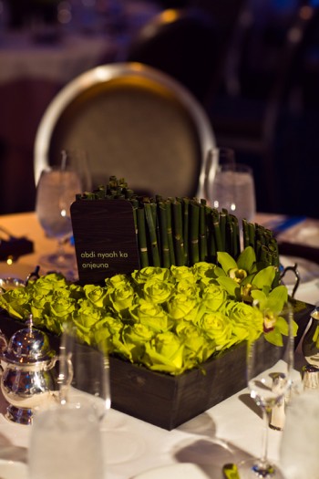 bamboo-and-chartreuse-rose-centerpiece