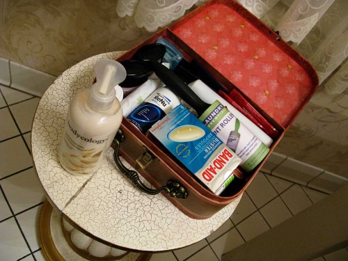wedding-bathroom-baskets wedding-bathroom-baskets