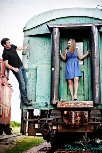 planes-trains-engagement-session-31