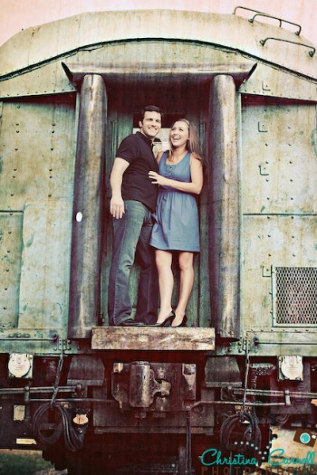 planes-trains-engagement-session-32
