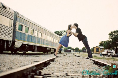 planes-trains-engagement-session-7