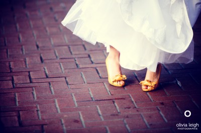 bride-in-yellow-shoes bride-in-yellow-shoes