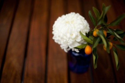white-and-orange-centerpiece