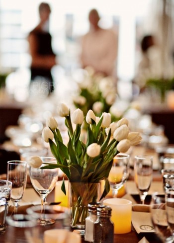 white-tulip-centerpiece