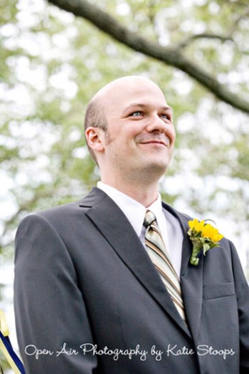 groom-waiting-for-bride
