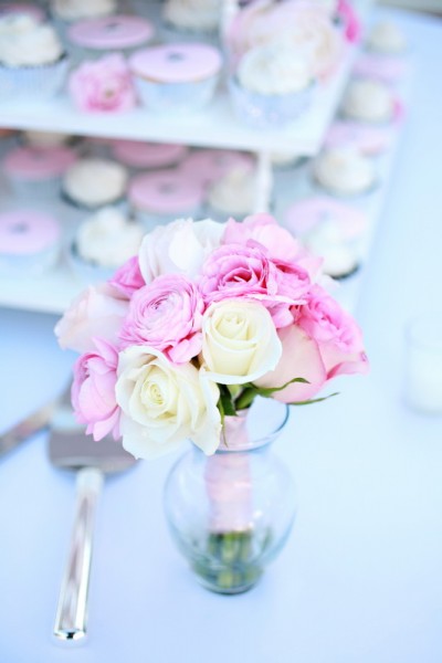 pink-and-white-cupcake-tower2