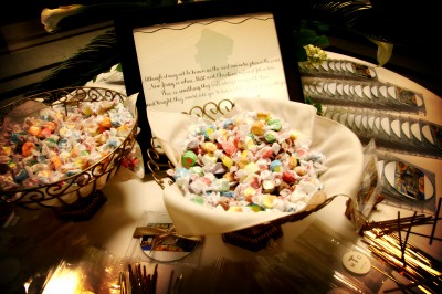 salt water taffy wedding favors
