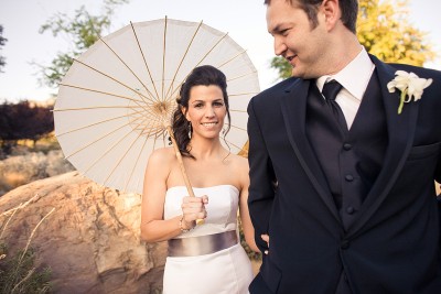 bride-and-parasol