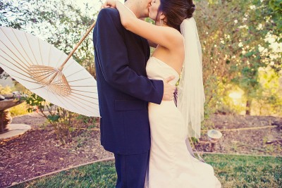 bride-with-parasol