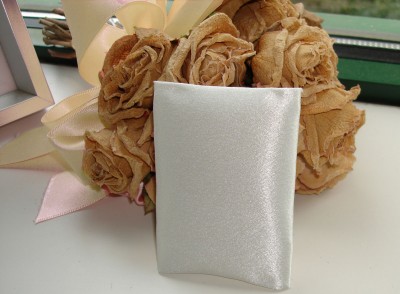 drop-spine-box-cushion