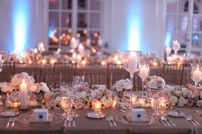 white-cream-gold-blush-estate-table-centerpieces