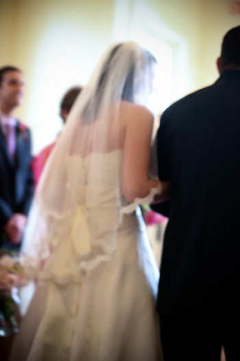 bride-walking-down-aisle-nashan-photographers bride-walking-down-aisle-nashan-photographers