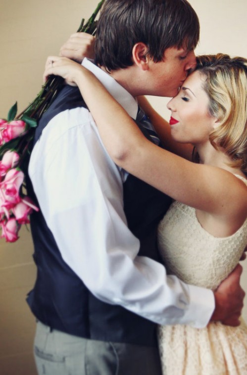 vintage-engagement-photos-pink-roses vintage-engagement-photos-pink-roses