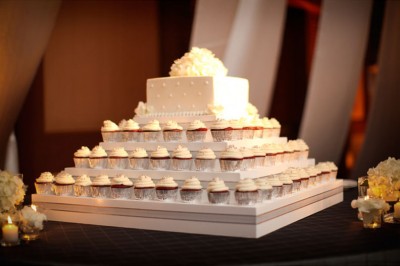 white-cupcake-tower