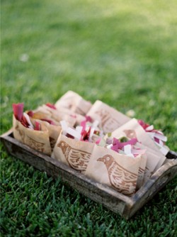 confetti-packets-wedding-ceremony confetti-packets-wedding-ceremony