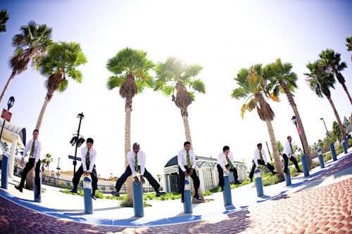 groomsmen-goofing-off groomsmen-goofing-off