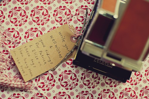 polaroid-guest-book polaroid-guest-book