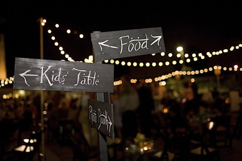 wedding-direction-sign wedding-direction-sign