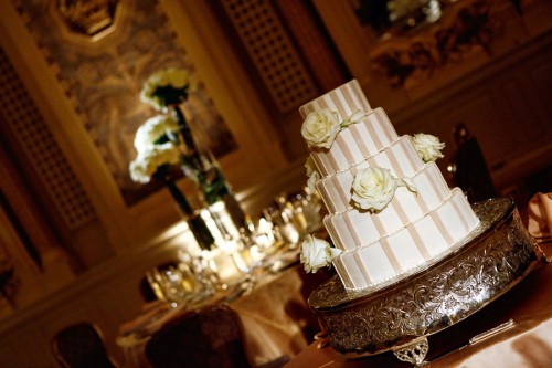 white-and-dusty-pink-striped-cake white-and-dusty-pink-striped-cake