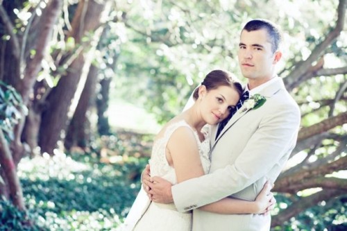 bride-and-groom-in-ivy bride-and-groom-in-ivy