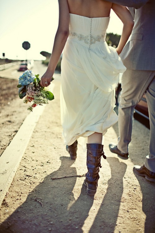 bride-in-combat-boots bride-in-combat-boots