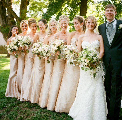 bridesmaids-in-champagne-dresses bridesmaids-in-champagne-dresses