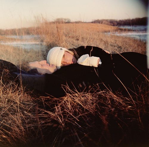 frozen-pond-engagement-photos-2 frozen-pond-engagement-photos-2