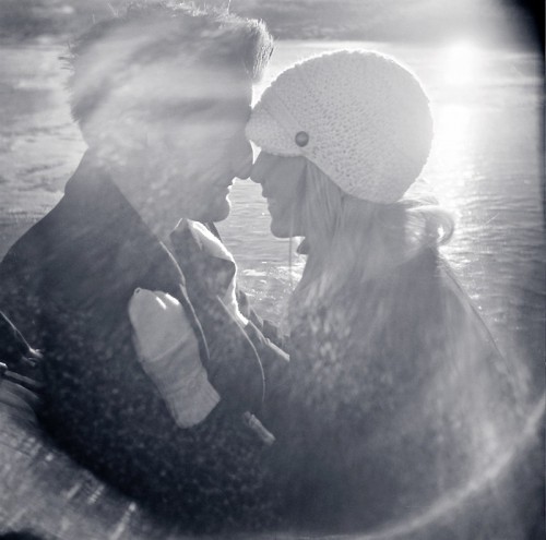 frozen-pond-engagement-photos-7 frozen-pond-engagement-photos-7