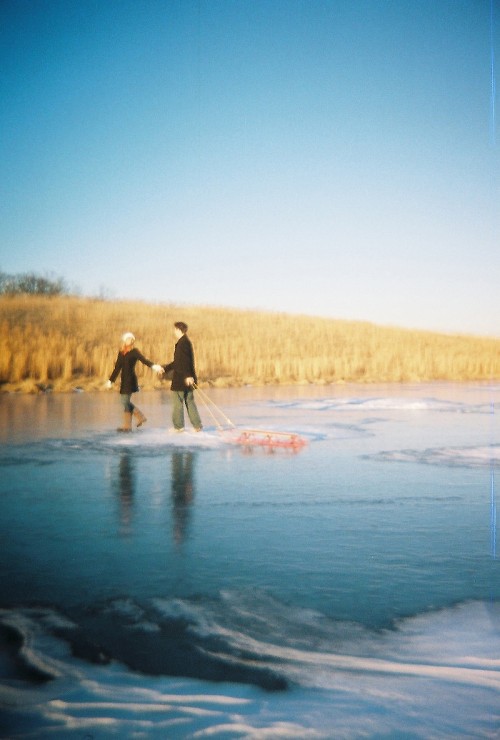 frozen-pond-engagement-photos-9 frozen-pond-engagement-photos-9