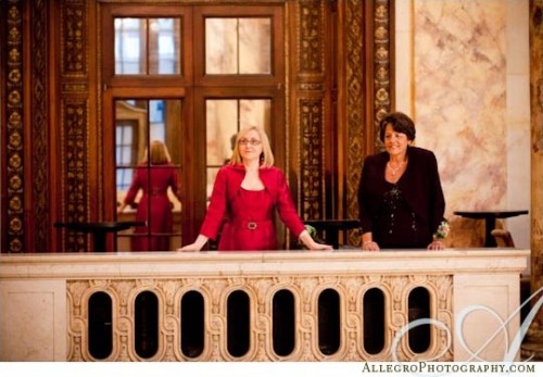 mothers-watching-wedding mothers-watching-wedding