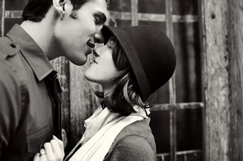 relaxed-engagement-photos