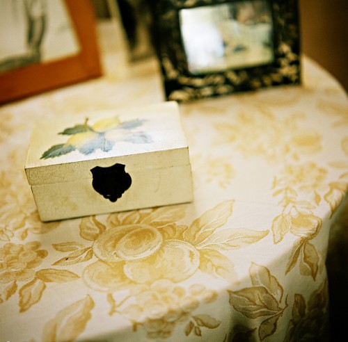 vintage-wooden-box vintage-wooden-box