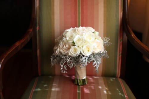 white-rose-bouquet-with-dusty-miller