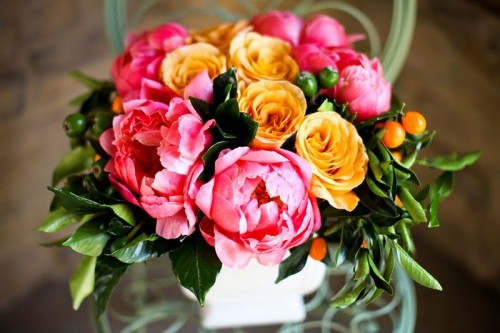 pink-orange-centerpiece pink-orange-centerpiece