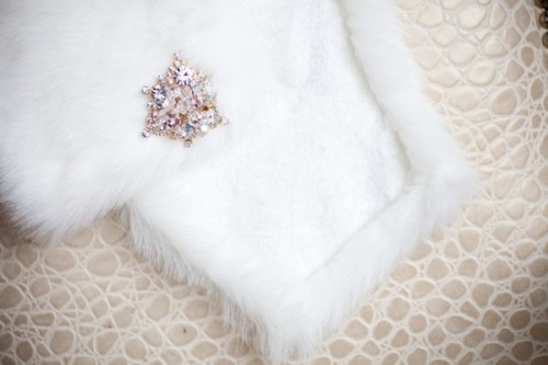 bridal-stole-and-pin