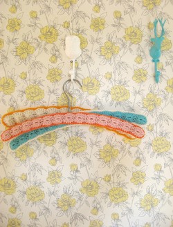 crocheted-hanger-wedding-ideas crocheted-hanger-wedding-ideas