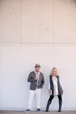 glamorous-gray-engagement-photos-4