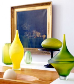green-and-yellow-modern-vases green-and-yellow-modern-vases