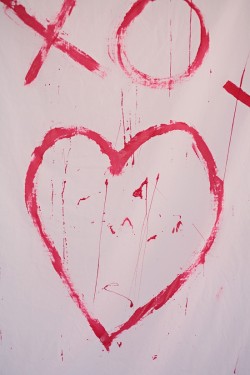 paint-your-love-red-and-white-engagement-photos-10