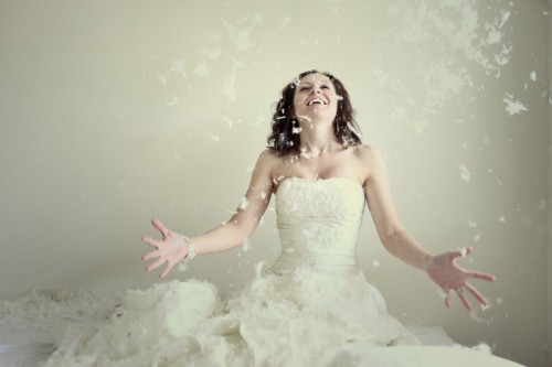 pillow-fight-trash-the-dress-session-3